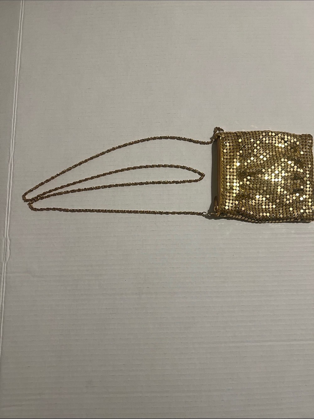 Source Unknown Gold Sequin Crossbody Bag with Chain Strap